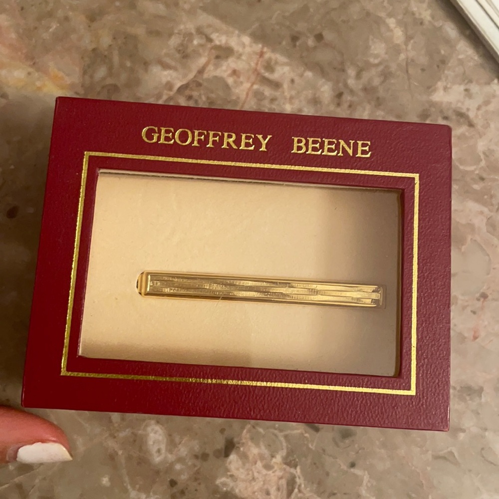 Tie clip